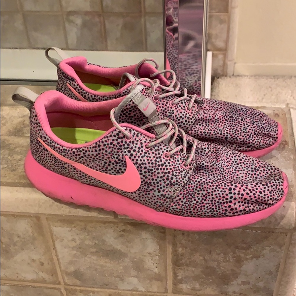 NIKE Roshe W 11.5 M 10